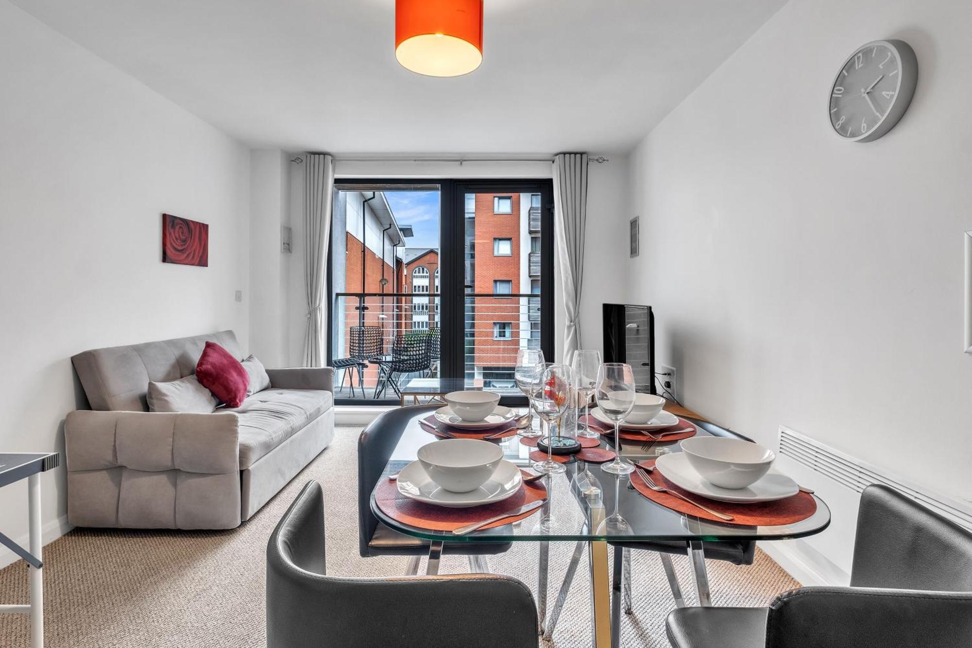 Central Suite Near Mailbox, King Bed, Ping Pong, Netflix, Sleeps 4 Birmingam Exterior foto