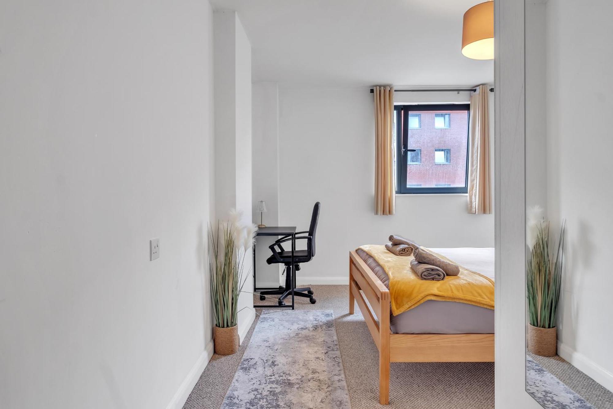 Central Suite Near Mailbox, King Bed, Ping Pong, Netflix, Sleeps 4 Birmingam Exterior foto