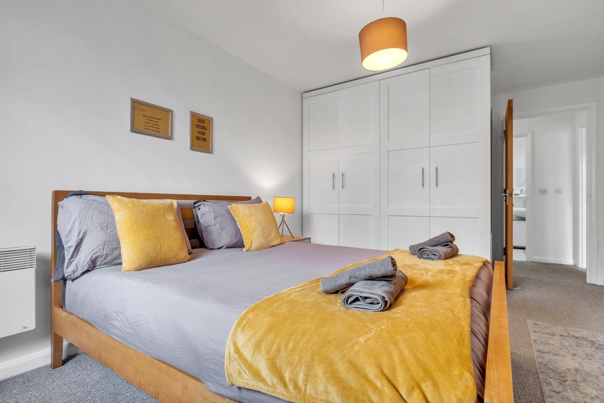 Central Suite Near Mailbox, King Bed, Ping Pong, Netflix, Sleeps 4 Birmingam Exterior foto